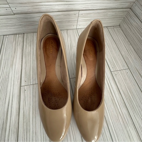 Clark’s women’s nude heels - Picture 2 of 9